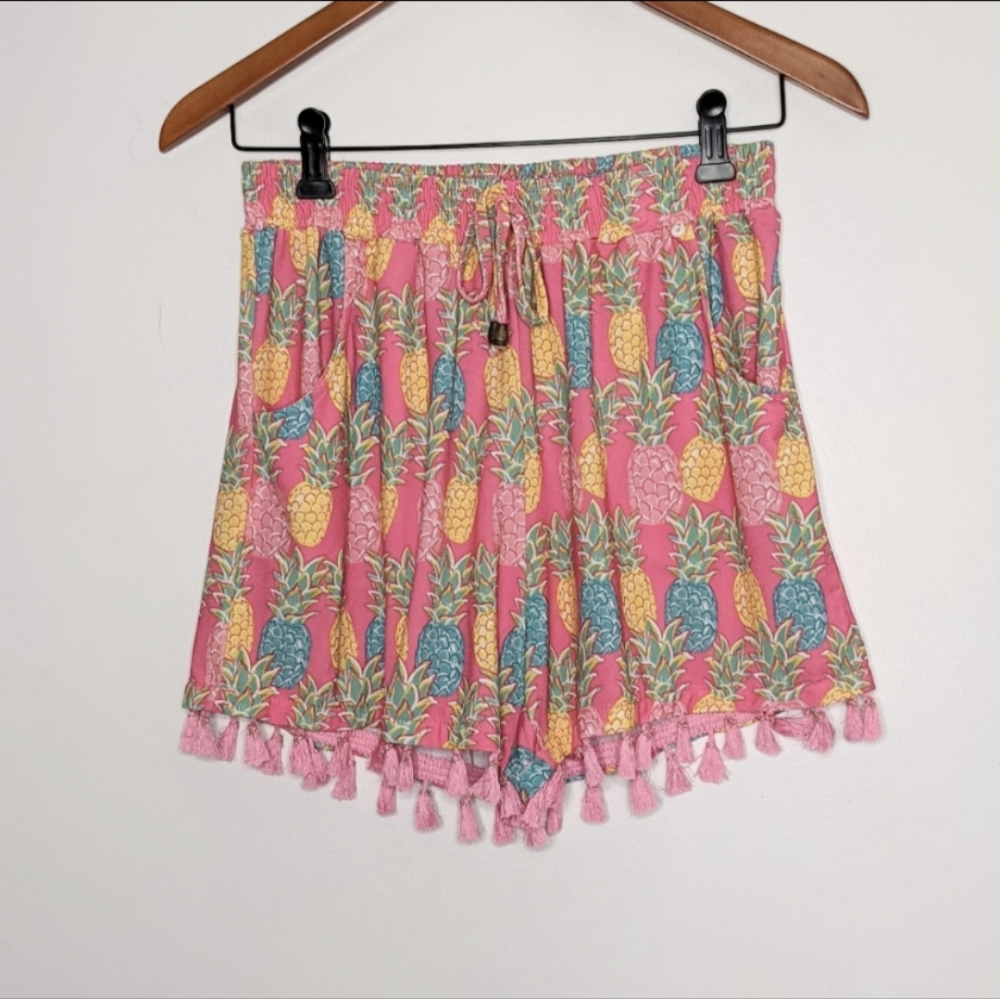 Simply Southern pineapple tassels pink shorts size S